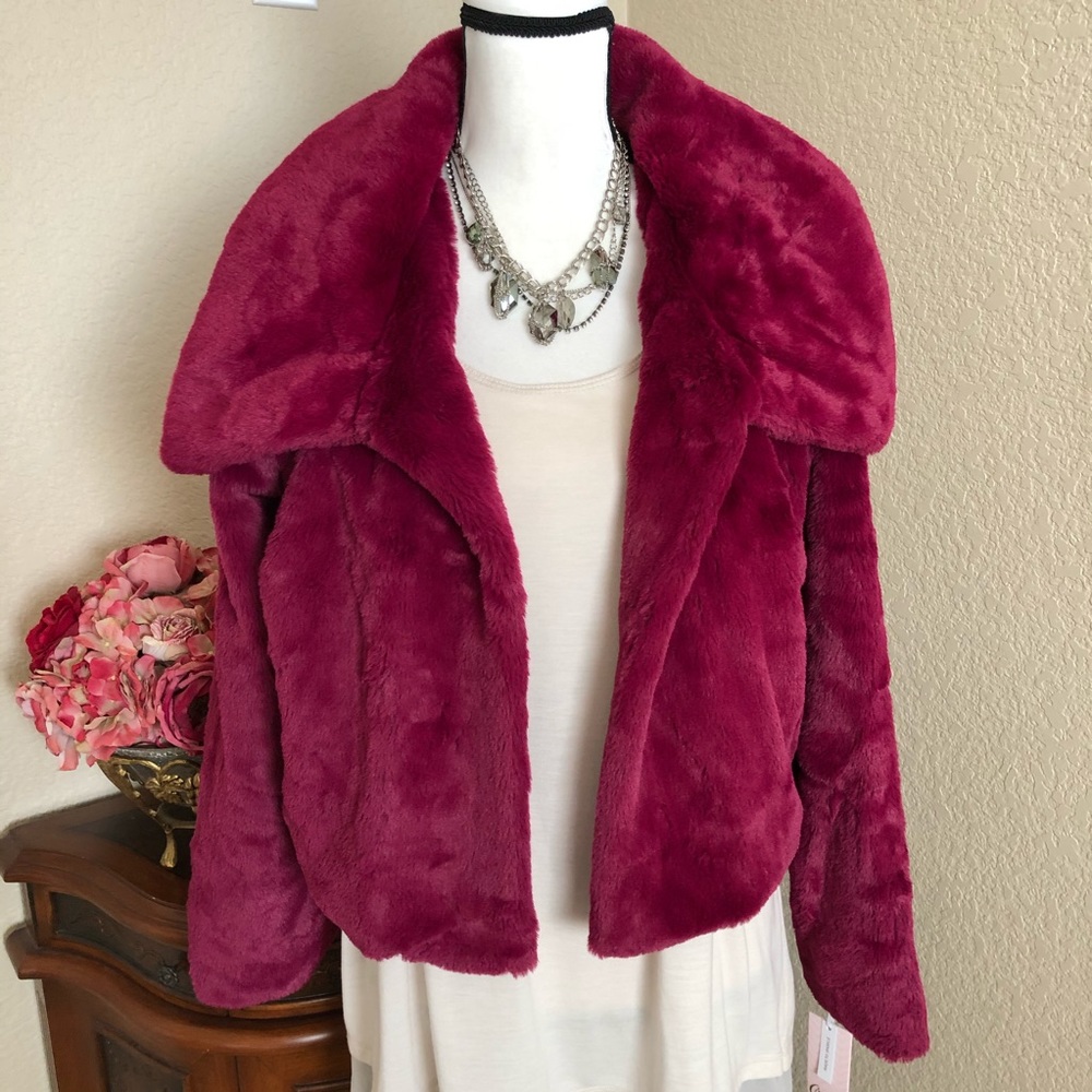 Candie’s Raspberry Faux Fur Cropped Jacket - Picture 2 of 8